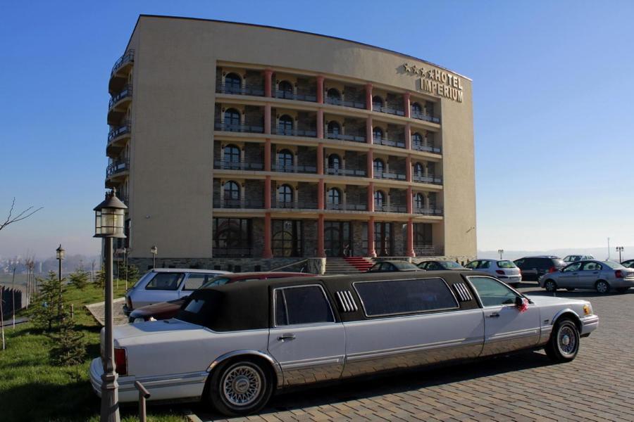 Hotel Imperium Сучеава Екстериор снимка