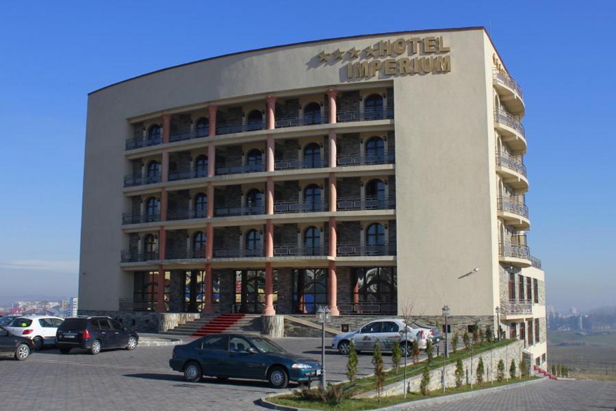 Hotel Imperium Сучеава Екстериор снимка