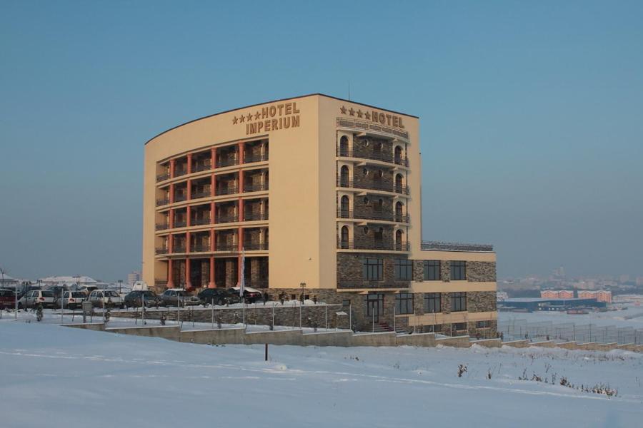 Hotel Imperium Сучеава Екстериор снимка